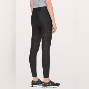 Lululemon Zoned In Tight *27"
Black (First Release)